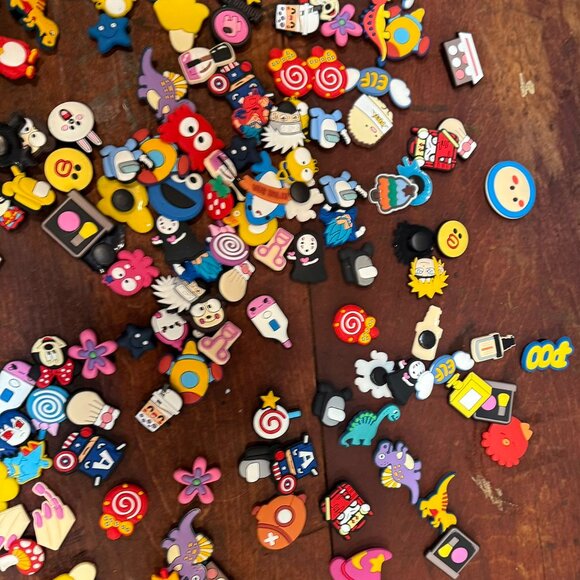 Croc charms lot 320+ Pieces Assorted - Picture 6 of 6